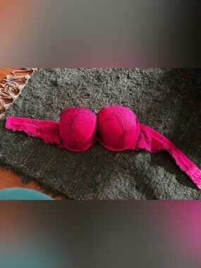 La Senza pink heavy push up strapless lace bra size 34B